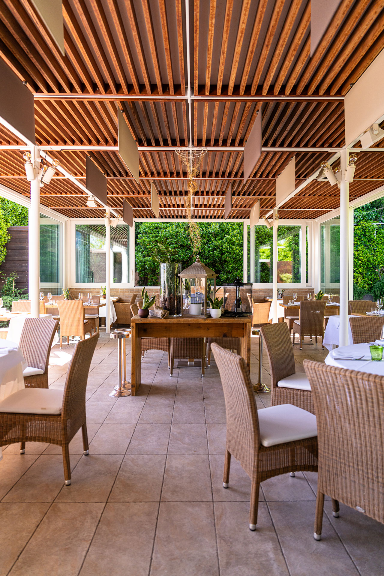Ristorante con vista mare a Pesaro per occasioni speciali Dominic Scott